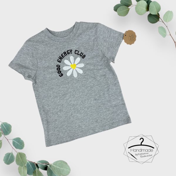 Größe: 110/116 - T-Shirt bestickt